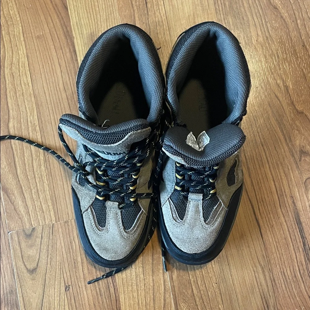 Denali Men's Hiking Boots - Black and Brown Size 8.5